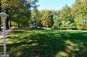 Building Photo - 10670 Weymouth St