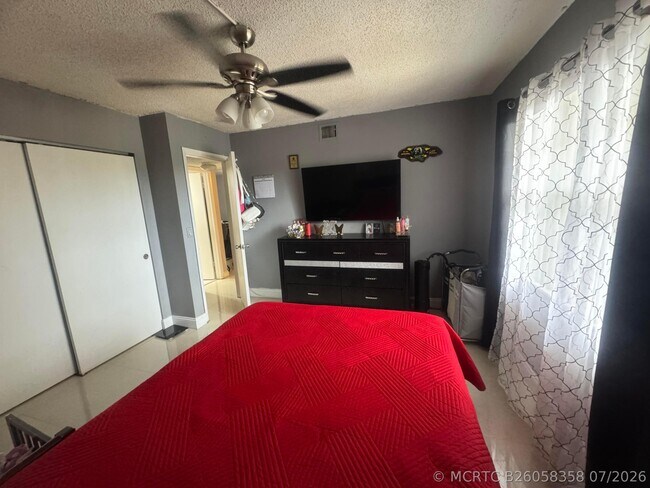 Building Photo - 6575 W Oakland Park Blvd