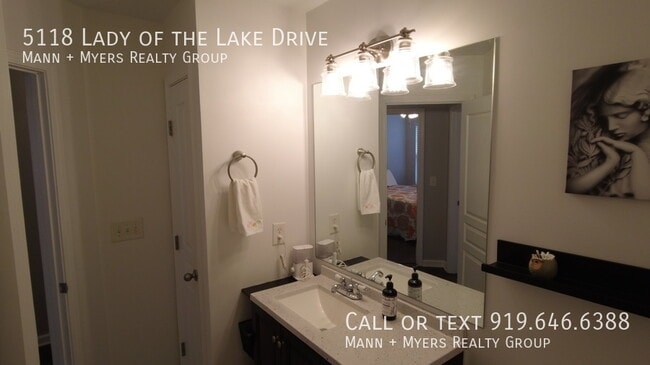 Building Photo - 5118 Lady of the Lake Dr