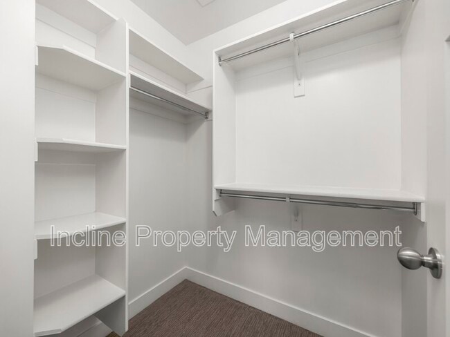 Building Photo - 401 E Corral Creek Dr