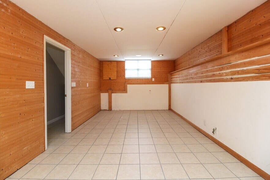 Building Photo - 146 Bridge Grove