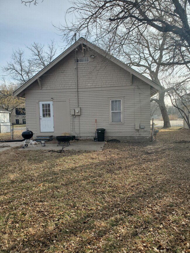 Building Photo - 1424 Houston St