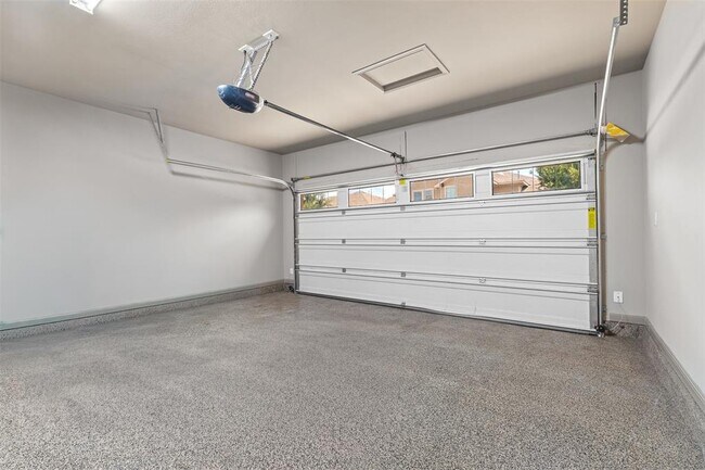 Building Photo - 9409 Solana Vista Loop