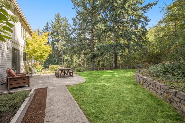 Building Photo - 7874 SW Bayberry Dr