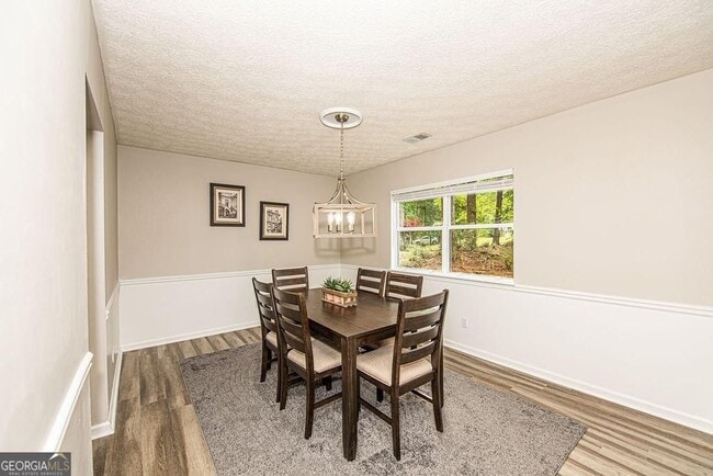 Building Photo - 180 Crabtree Dr