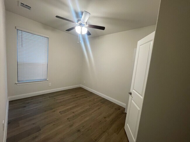 Building Photo - 2516 Sakeena Ct