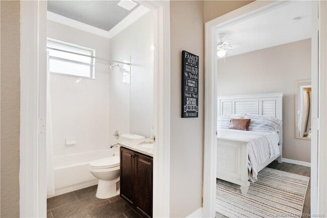 Building Photo - 3532 SW Margela St