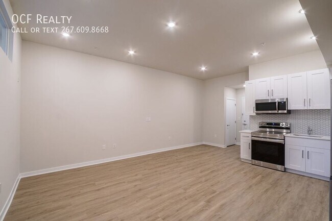 Building Photo - 1330 S Patton St