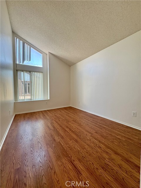 Building Photo - 17081 Green Ln