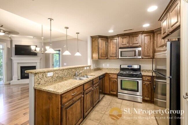 Building Photo - Beautiful Spacious Condo In Desirable Millcreek Area!