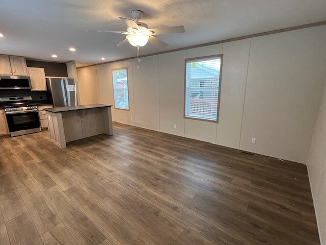 Building Photo - 114 S Red Bud Trail