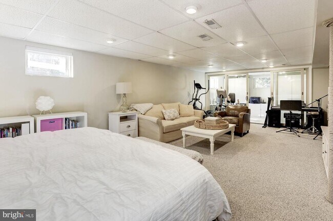 Building Photo - 6408 Tisdale Terrace