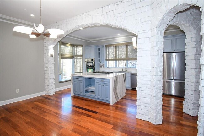 Building Photo - 4 Prichard Way NE