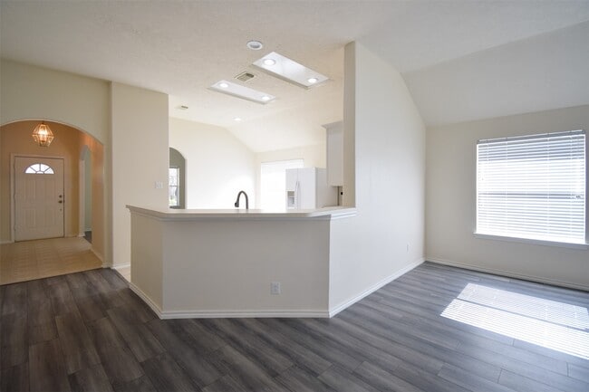 Building Photo - 22011 Gold Leaf Trail