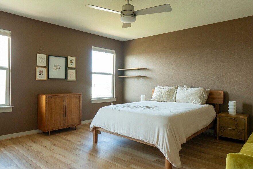 Building Photo - 7716 Jacobean WY