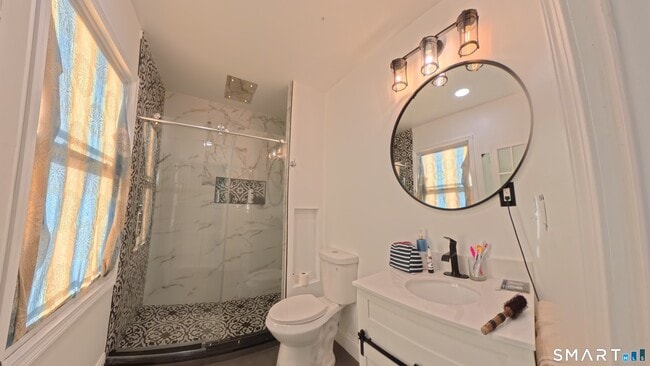 Building Photo - 75 Richardson St