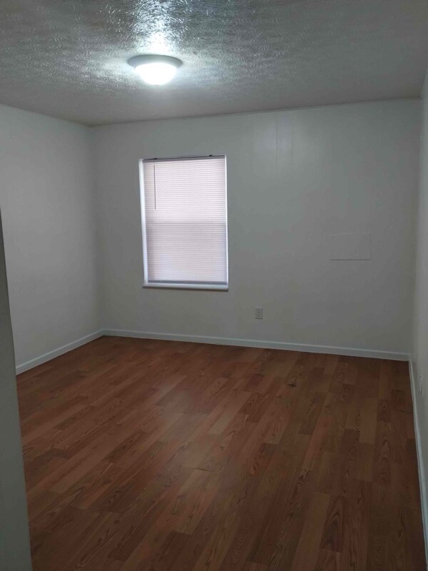 Building Photo - 712 Old Roane St