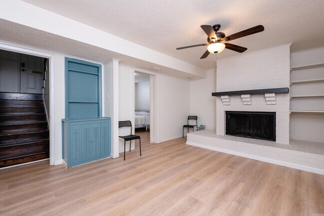 Building Photo - 73 White Oak Ln