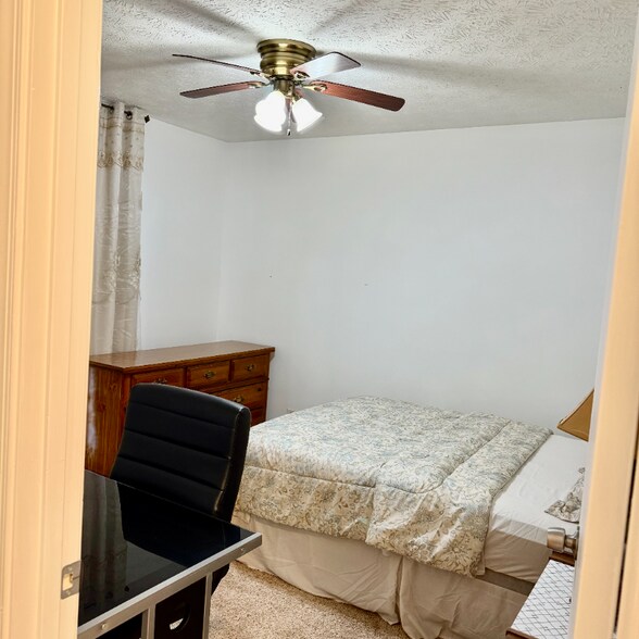 Building Photo - 4401 Yorkshire Ct