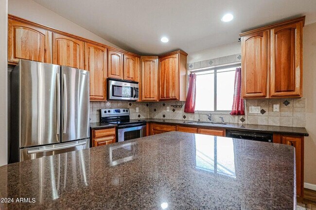 Building Photo - 3974 N Dead Wood Dr