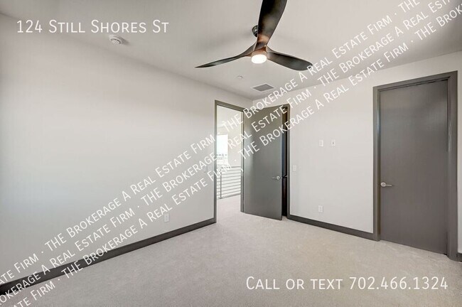 Building Photo - 124 Still Shrs St