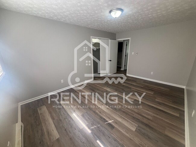 Building Photo - 210-212 Thacker