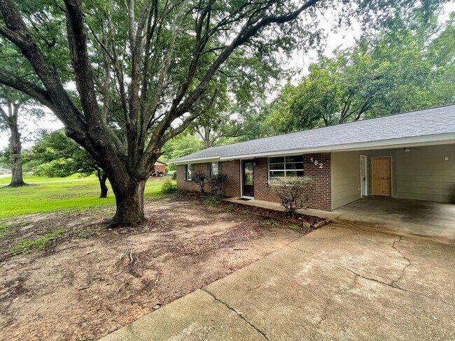Building Photo - 3/2 Home for Rent in Madison!