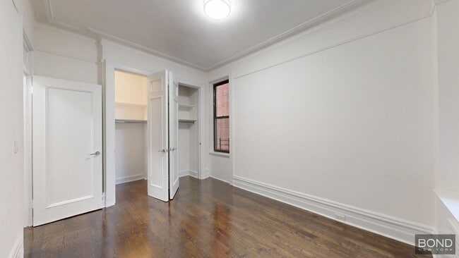 Building Photo - 200 W 58th St