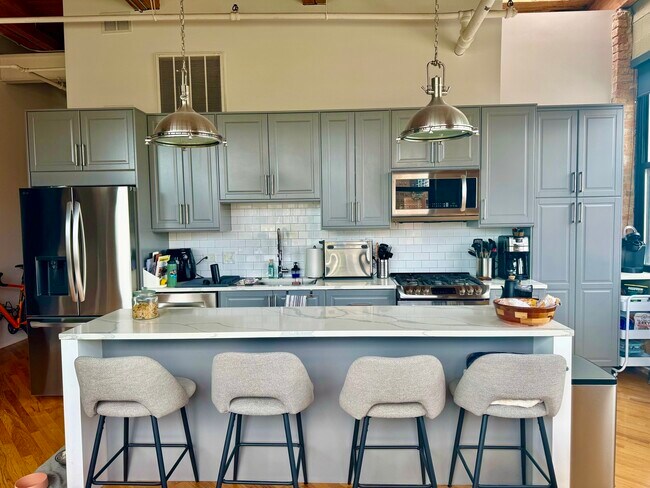 Building Photo - 1601 S Indiana Ave