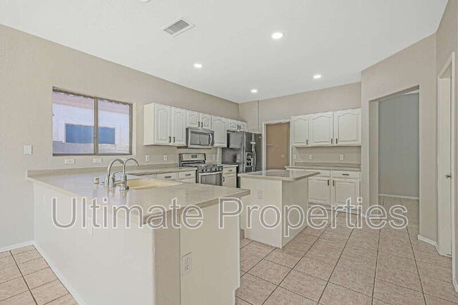 Building Photo - 5267 W Angela Dr