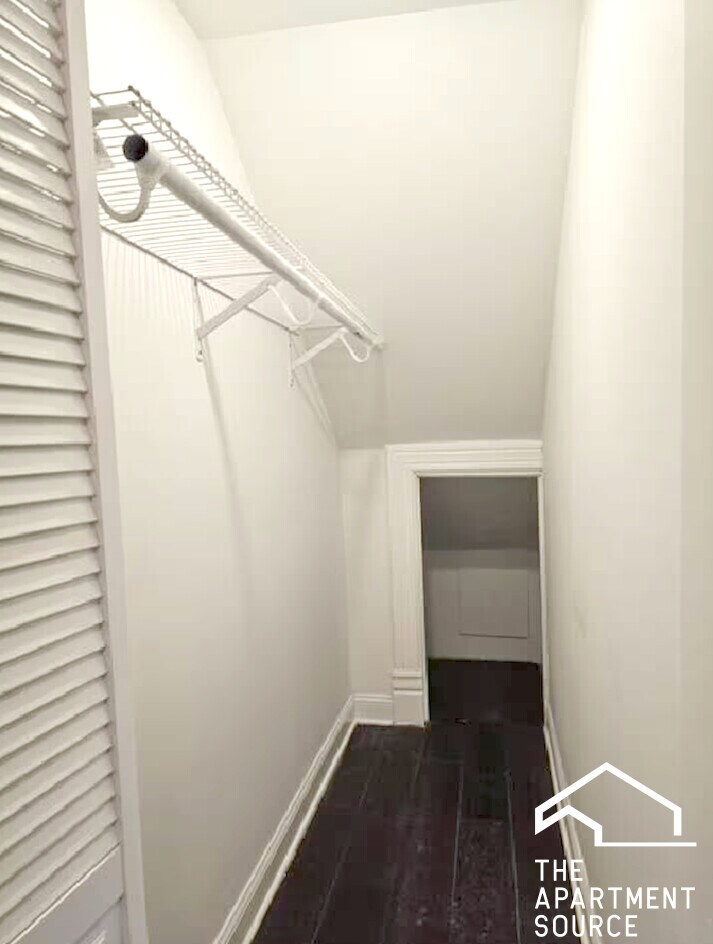 Building Photo - 2937 W Jackson Blvd