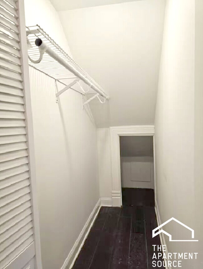 Building Photo - 2937 W Jackson Blvd