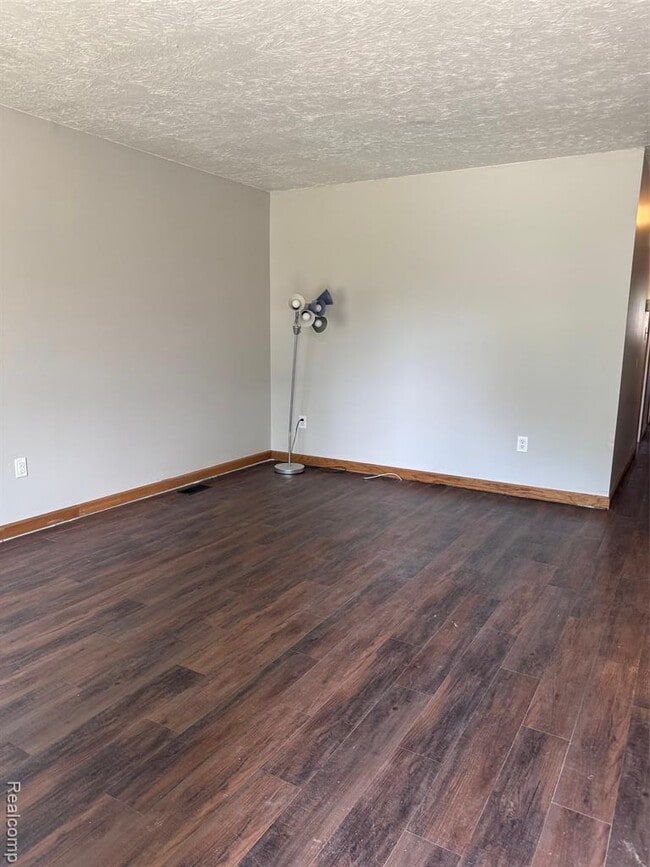Building Photo - 24755 Trombley St