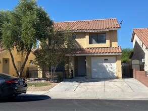 Building Photo - 4-BEDROOM HOUSE. REMODELED KITCHEN-NO HOA!