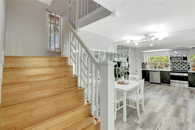 Building Photo - 3375 SW 29th Terrace