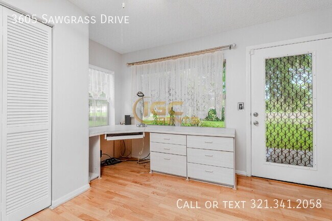 Building Photo - 3605 Sawgrass Dr