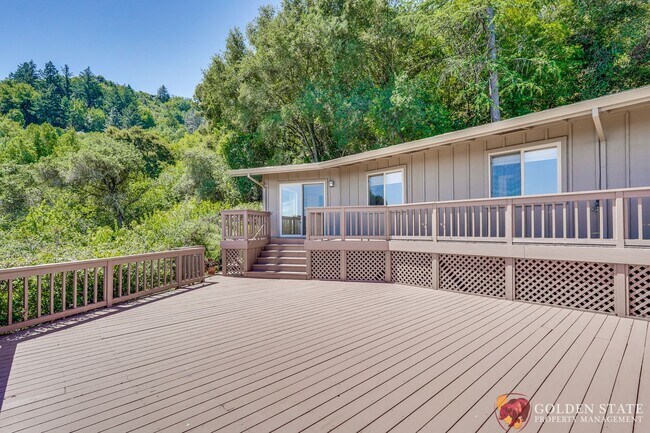Building Photo - Private Saratoga Mountain Retreat Just Minutes from Downtown