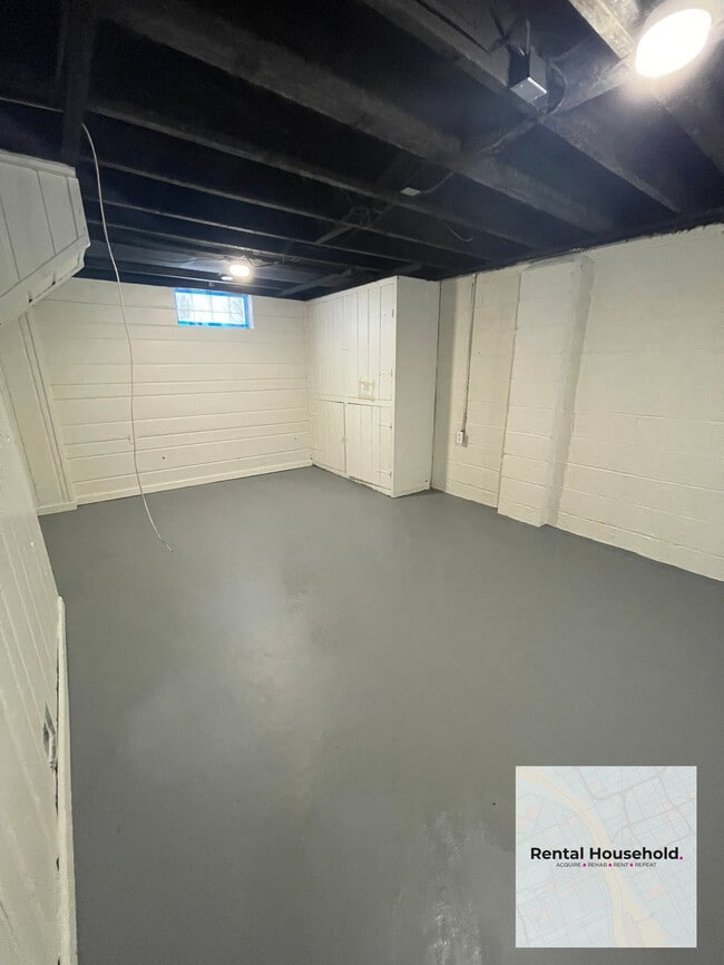 Building Photo - 19676 Kingsville St