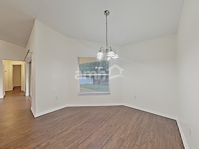 Building Photo - 3244 Sanoma Dr