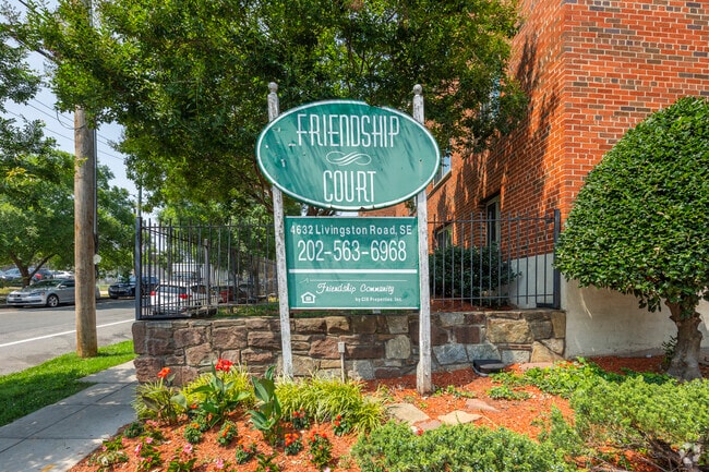 Signage - Friendship Courts Apartments