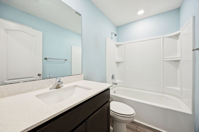 Building Photo - Adorable 3/2 in Lumber Creek