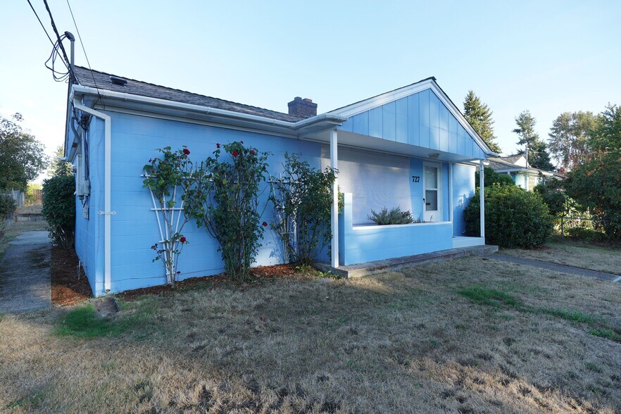 Building Photo - 727 S Tyler St