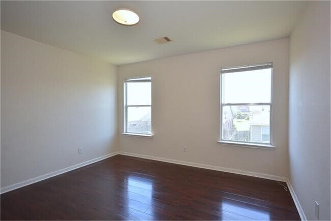 Building Photo - 8106 Arrington Forest Ln