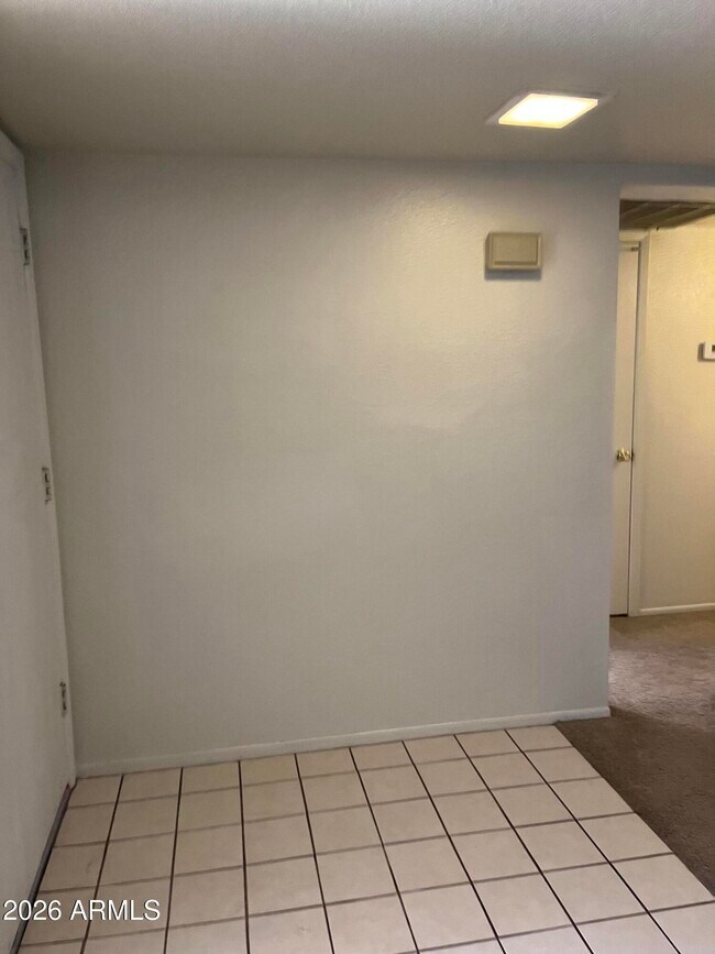 Building Photo - 507 E Colgate Dr