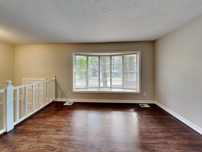 Building Photo - 1540 Walnut Ridge Ct