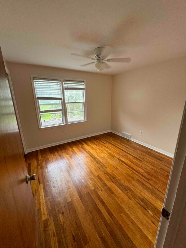 Building Photo - 15627 Portis St