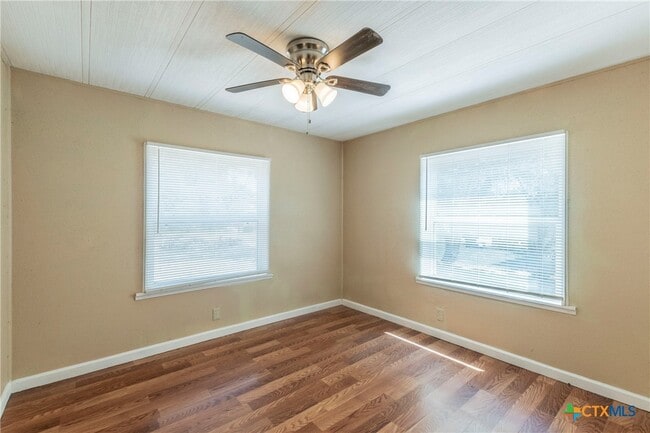 Building Photo - 5576 Helm Ln
