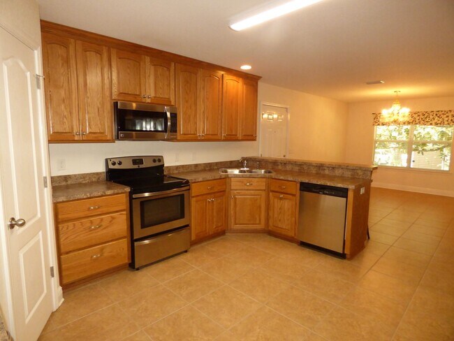 Building Photo - Custom-Built 3-Bedroom Home