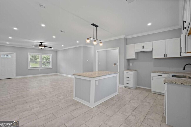 Building Photo - 1275 Riverside Rd