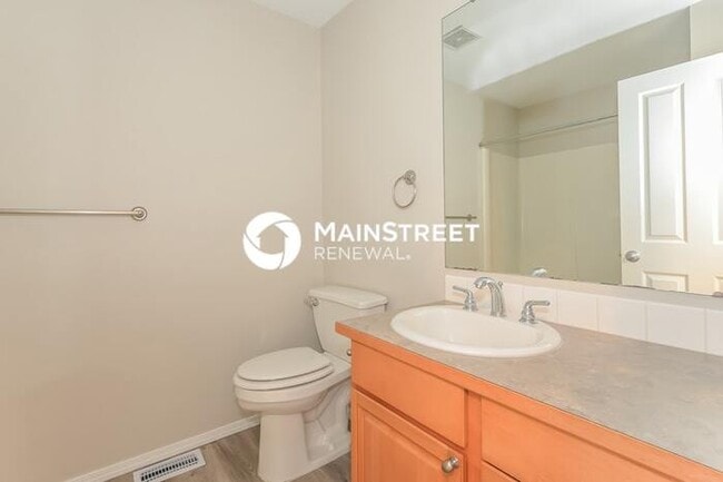 Building Photo - 3 Bedroom Pet-Friendly Home in SPANAWAY, W...